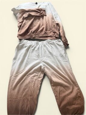 Wild Fable Two-Piece Dip-Dye Crop Lounge Set in Cream and beige